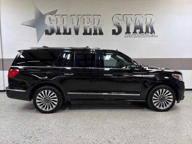 Used 2019 Lincoln Navigator L Reserve AWD/4WD image 34