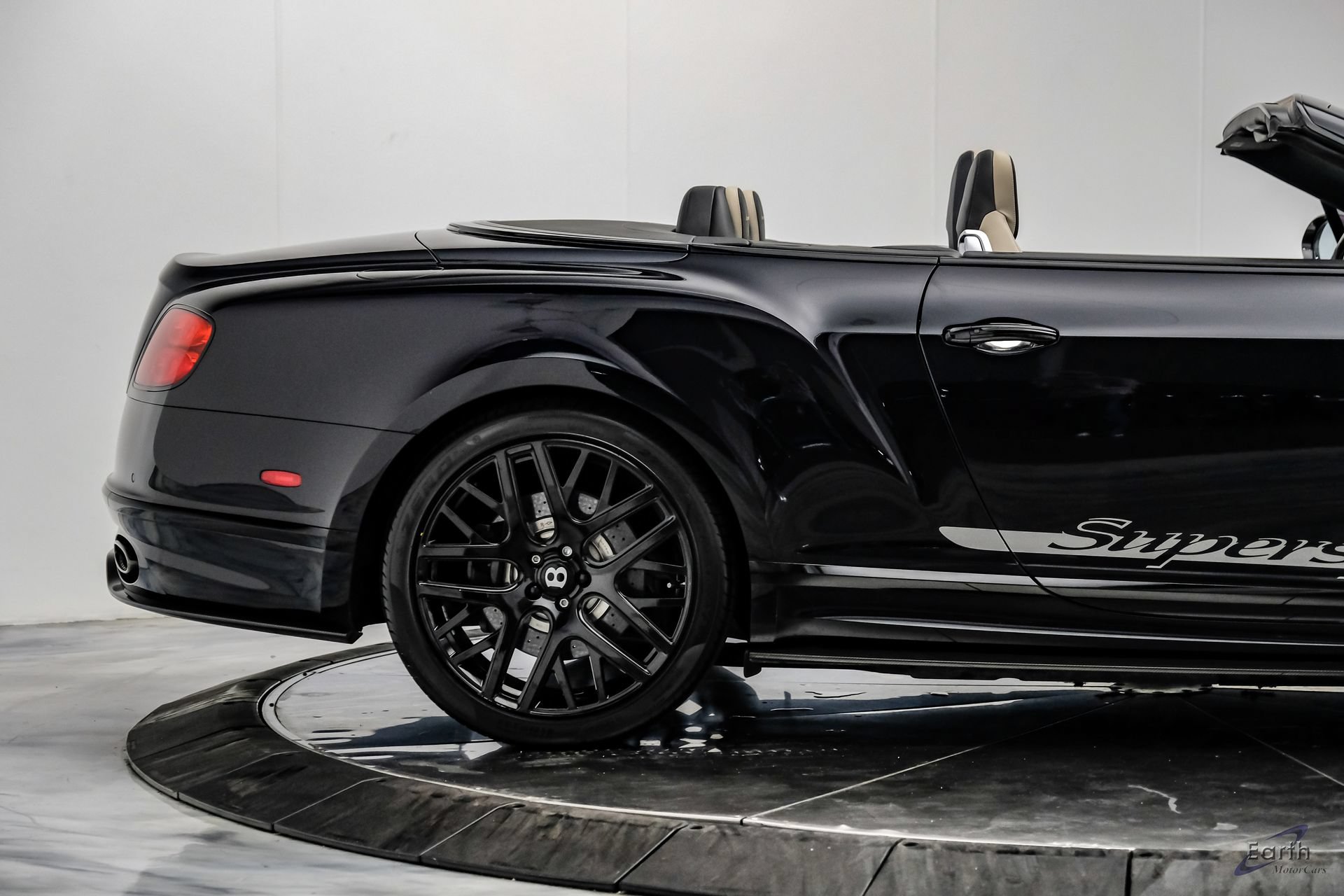Used 2018 Bentley Continental GT Supersports AWD/4WD image 27