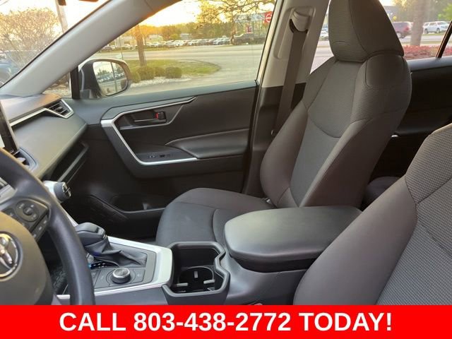Used 2025 Toyota RAV4 LE image 9