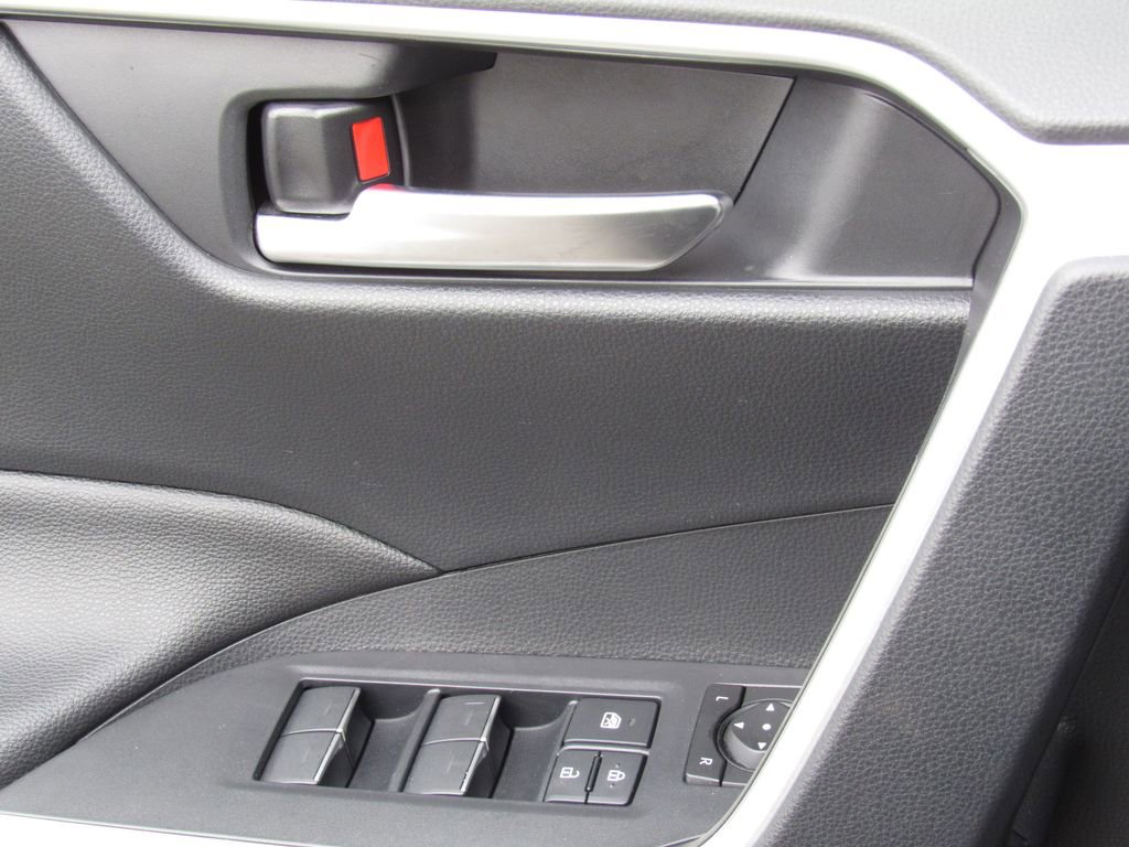 Certified 2025 Toyota RAV4 XLE Premium AWD/4WD image 35