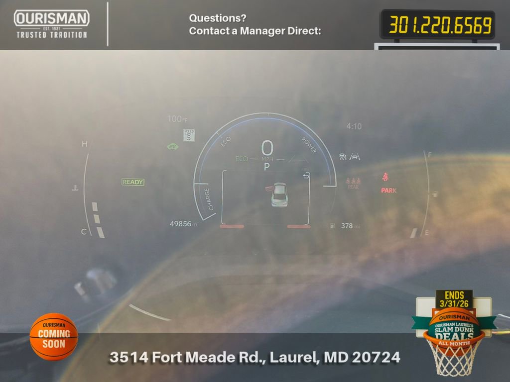 Used 2025 Toyota Camry LE image 3