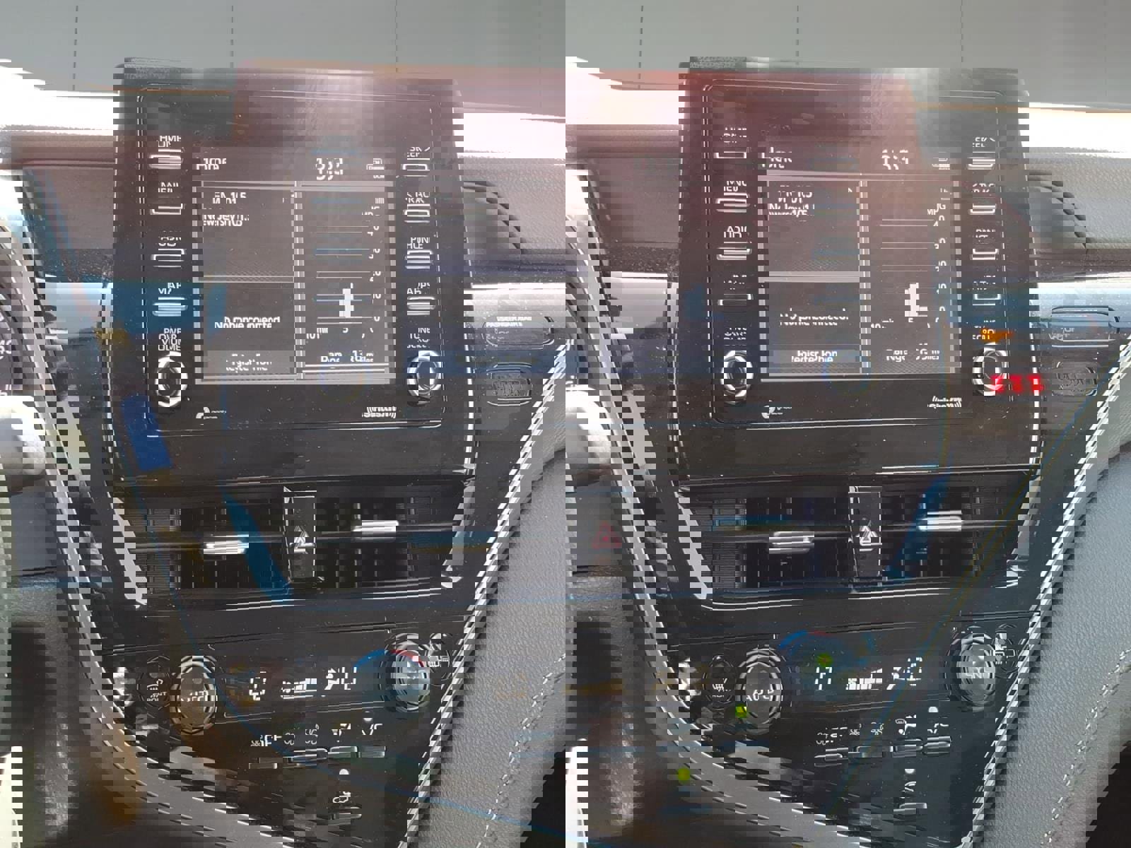 Used 2024 Toyota Camry SE image 18