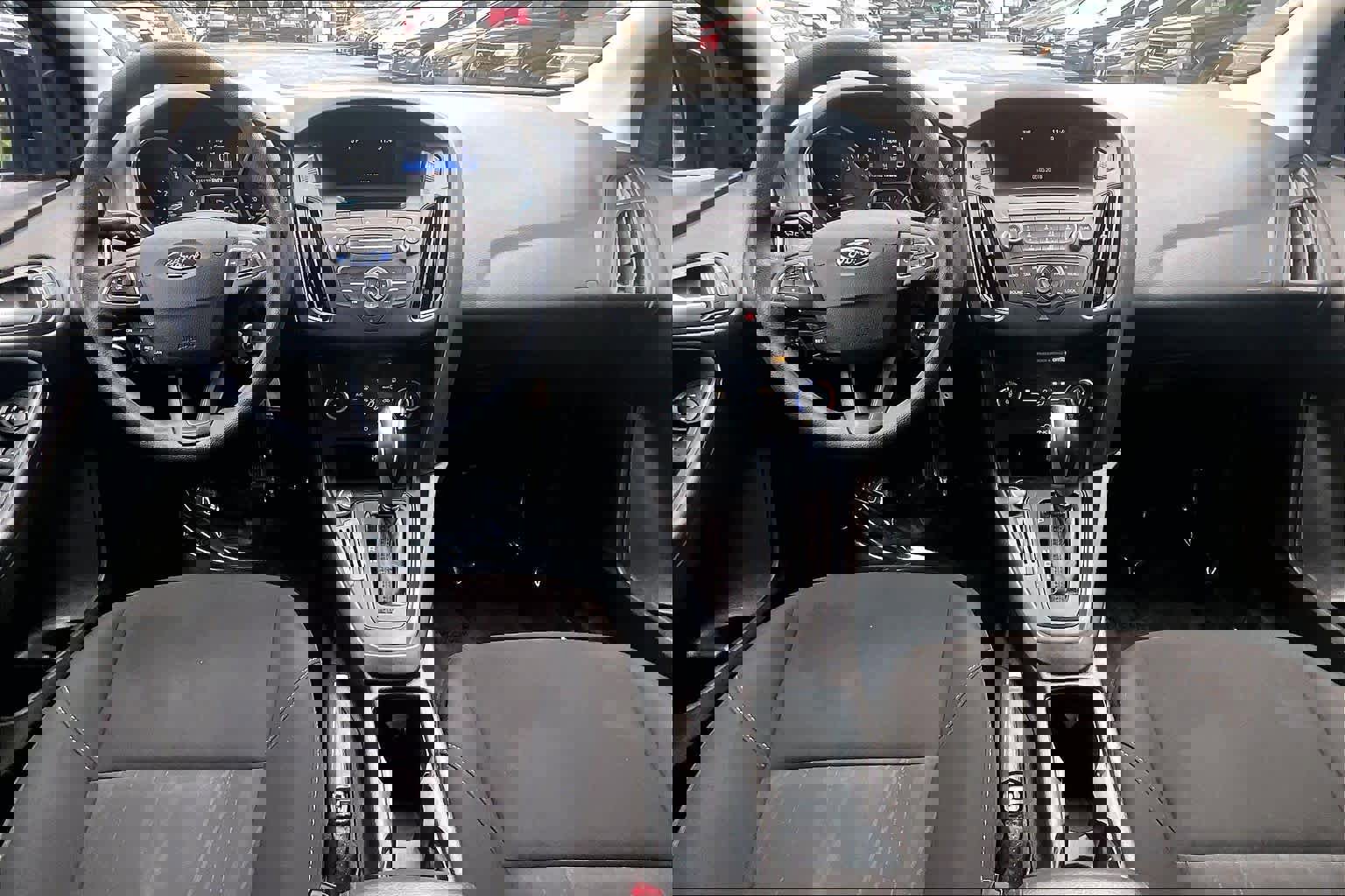 Used 2016 Ford Focus SE image 16