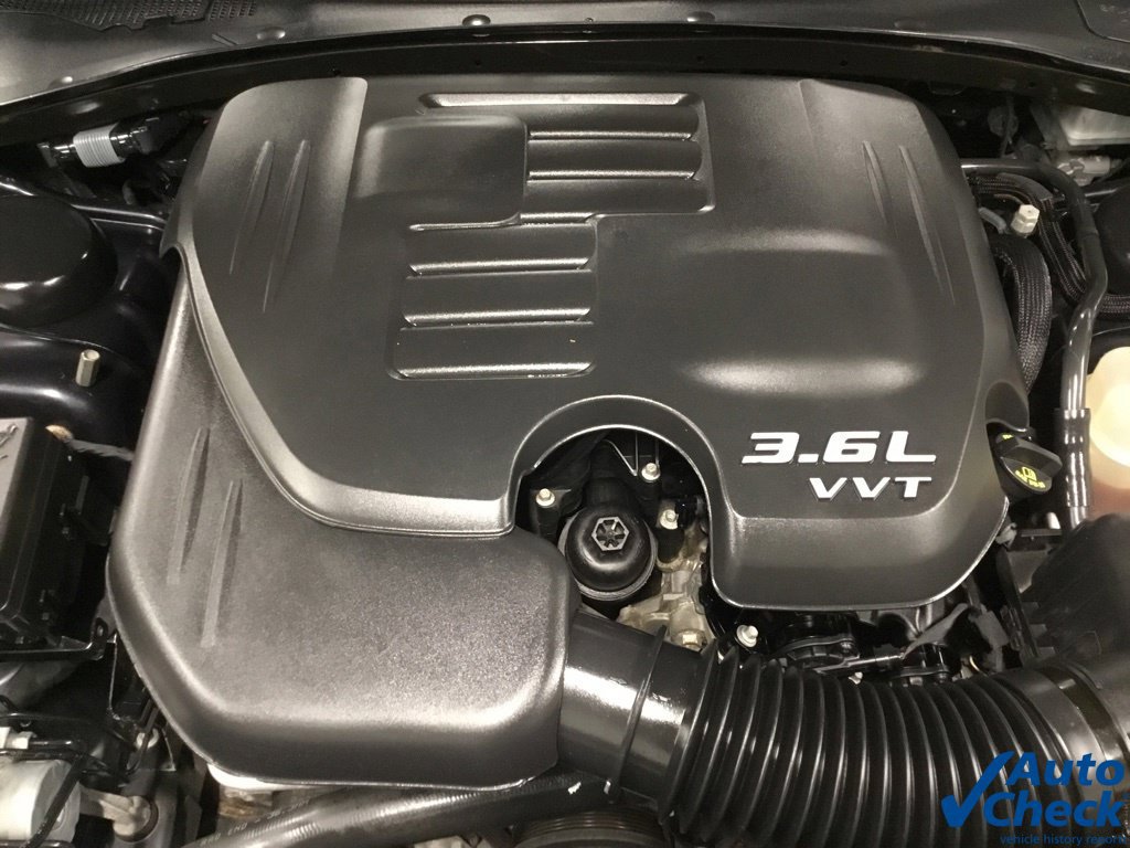 Used 2017 Chrysler 300 C AWD/4WD image 41