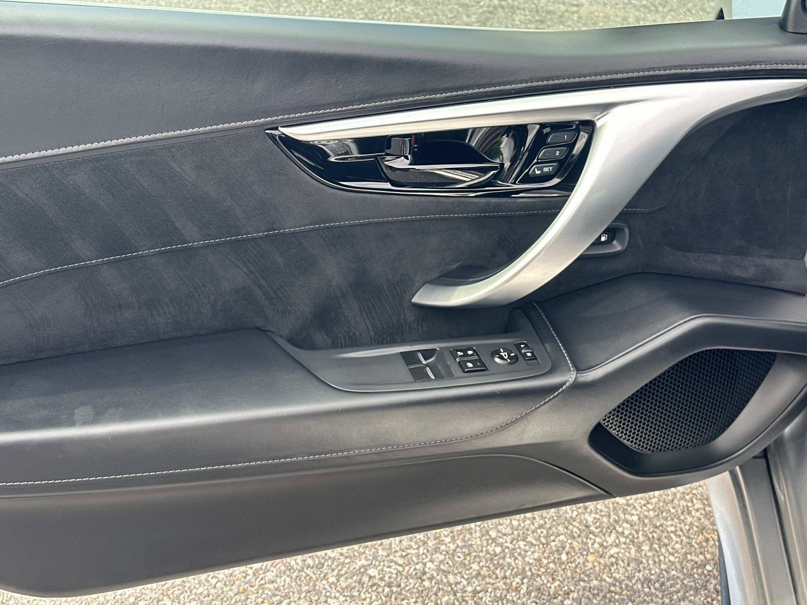 Used 2017 Acura NSX AWD/4WD image 23