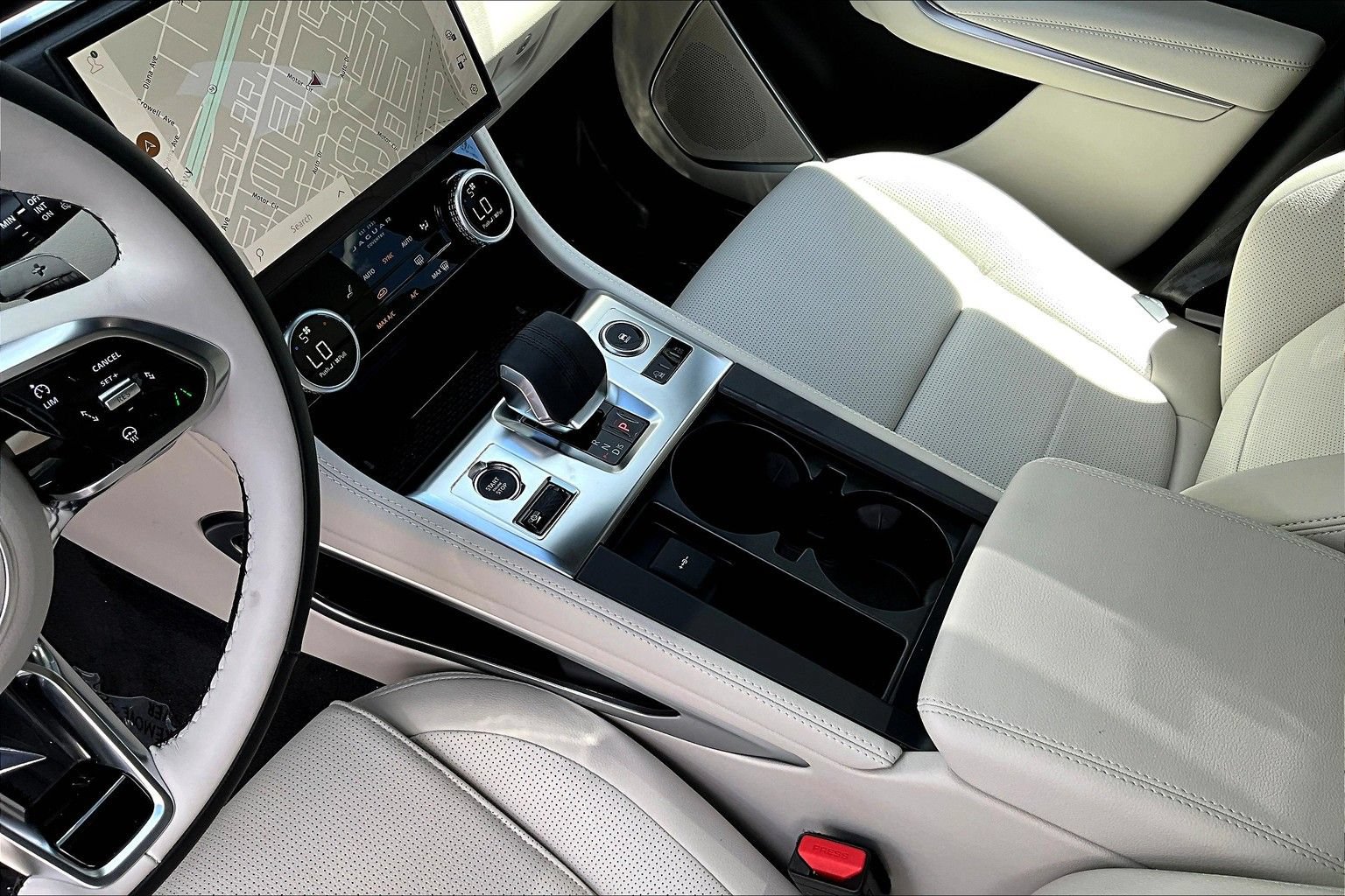 New 2026 Jaguar F-PACE R-Dynamic S AWD/4WD image 8