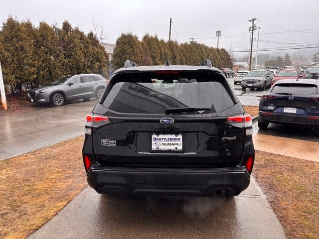 Used 2025 Subaru Forester Premium image 6