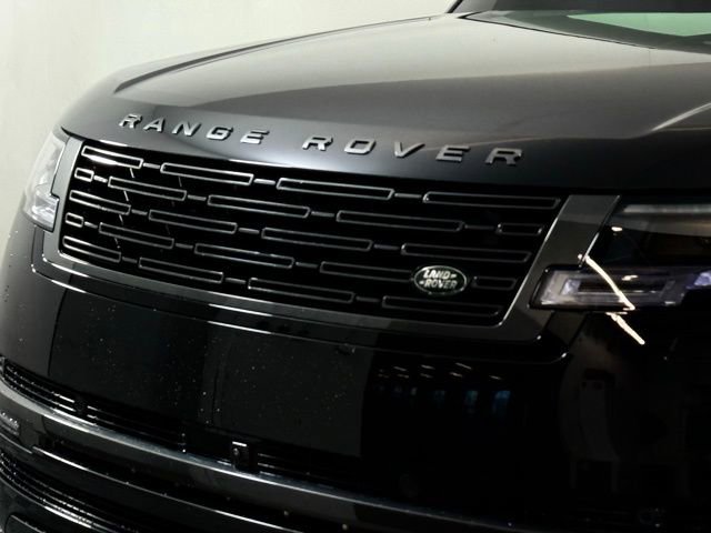 Certified 2026 Land Rover Range Rover SE image 12