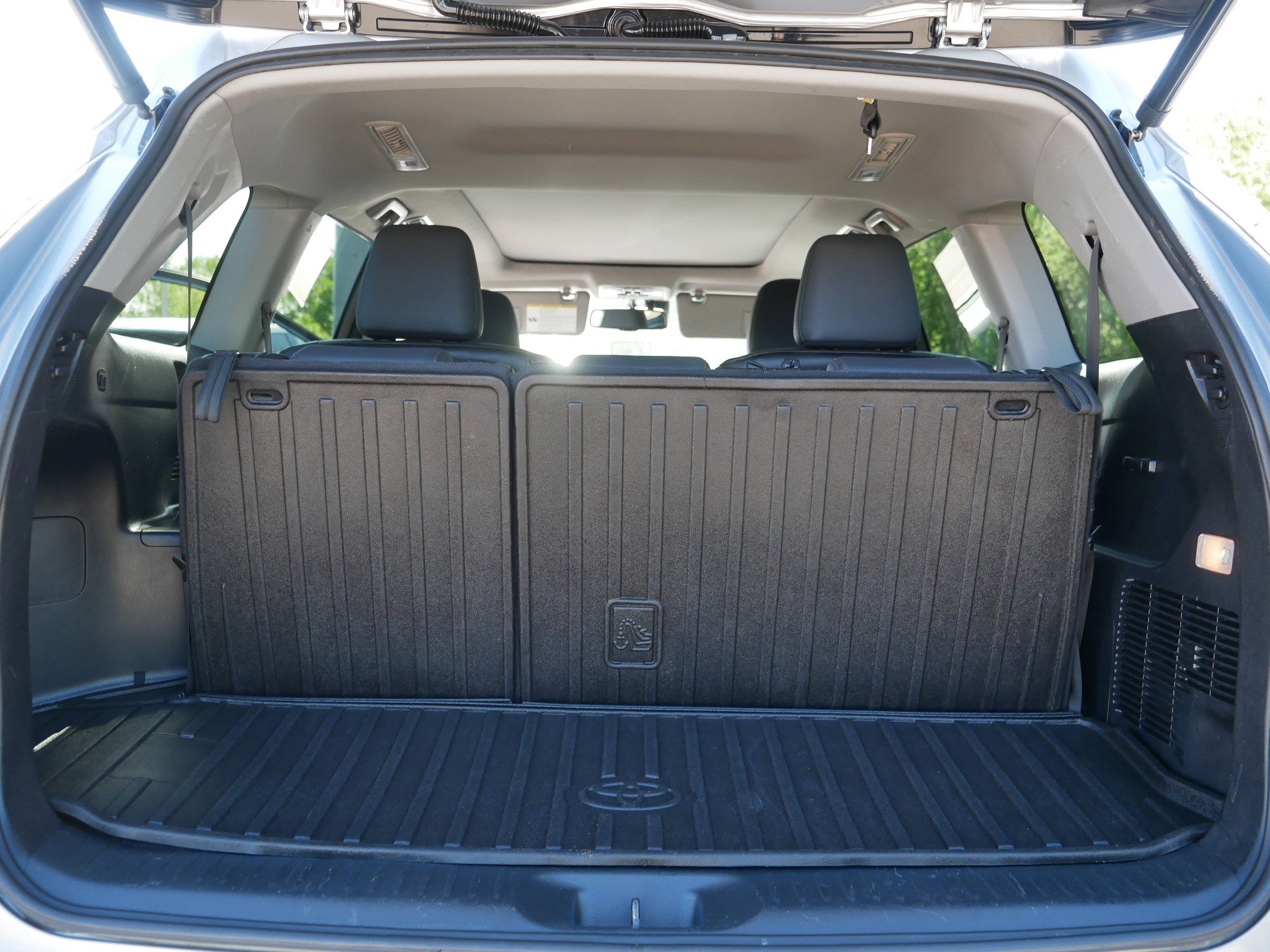 Used 2016 Toyota Highlander Limited Platinum AWD/4WD image 18