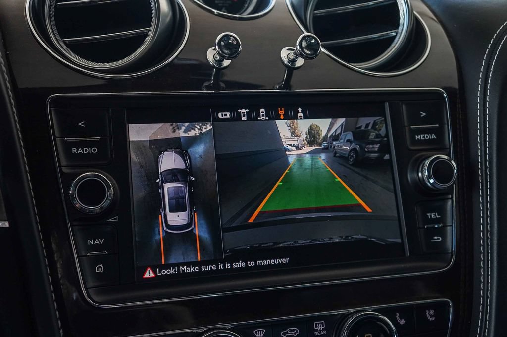 Used 2019 Bentley Bentayga AWD/4WD image 24