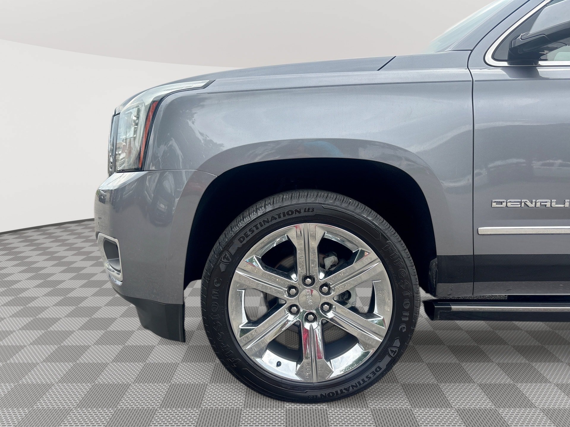 Used 2019 GMC Yukon XL Denali w/ Open Road Package RWD image 19