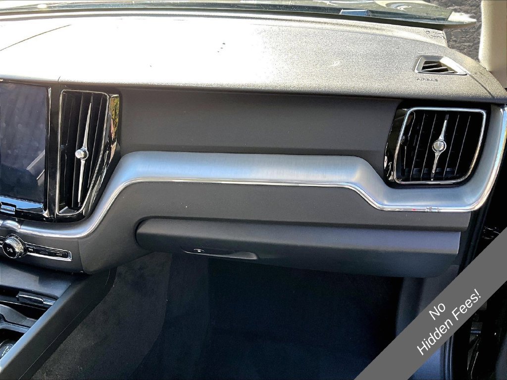 Used 2018 Volvo XC60 T6 Momentum w/ Convenience Package AWD/4WD image 14