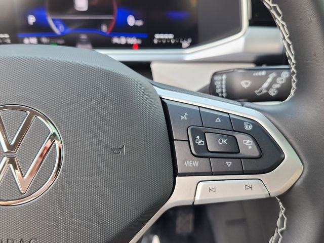 New 2025 Volkswagen Taos SE image 12