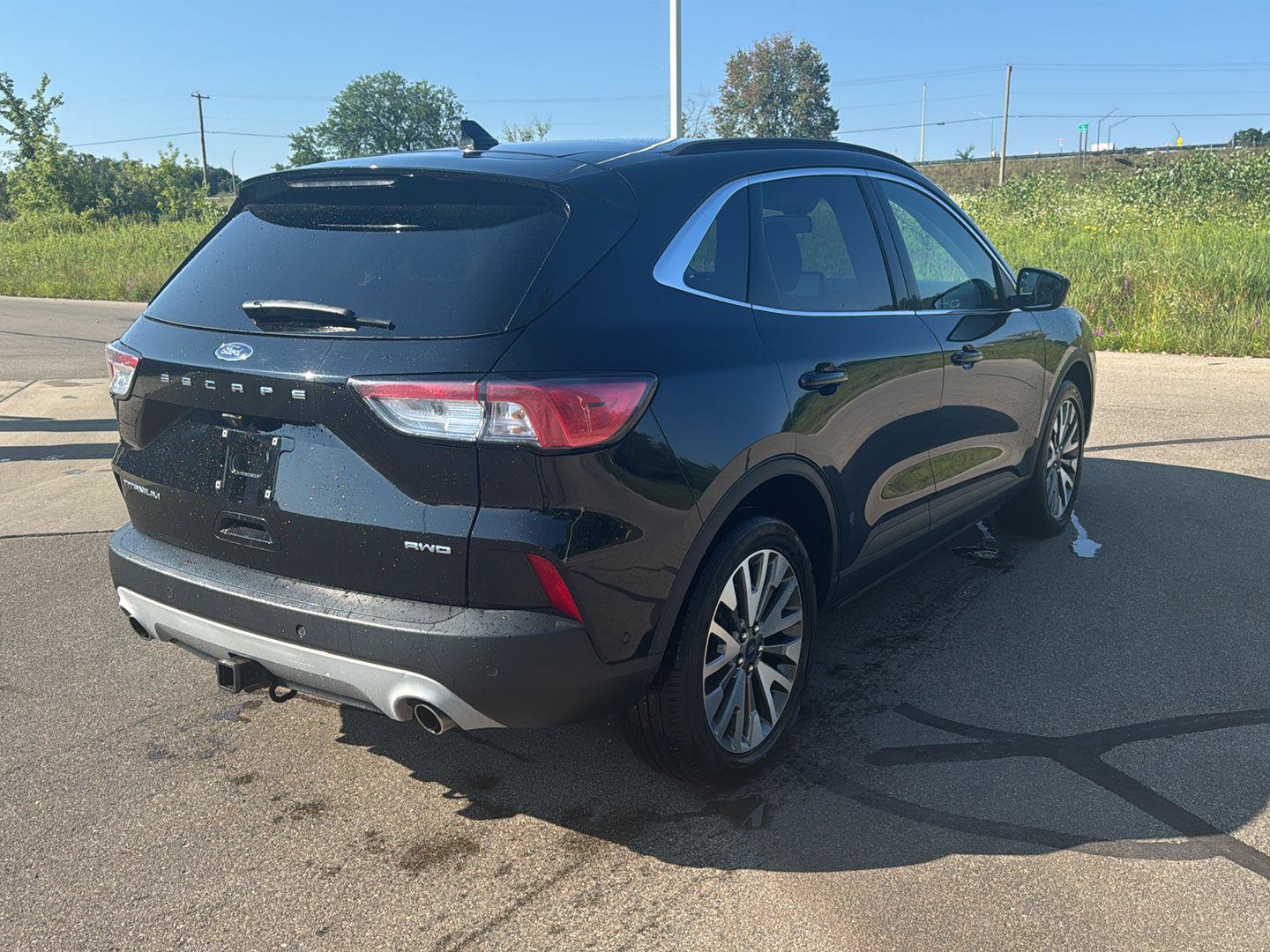 Used 2021 Ford Escape Titanium AWD/4WD image 5