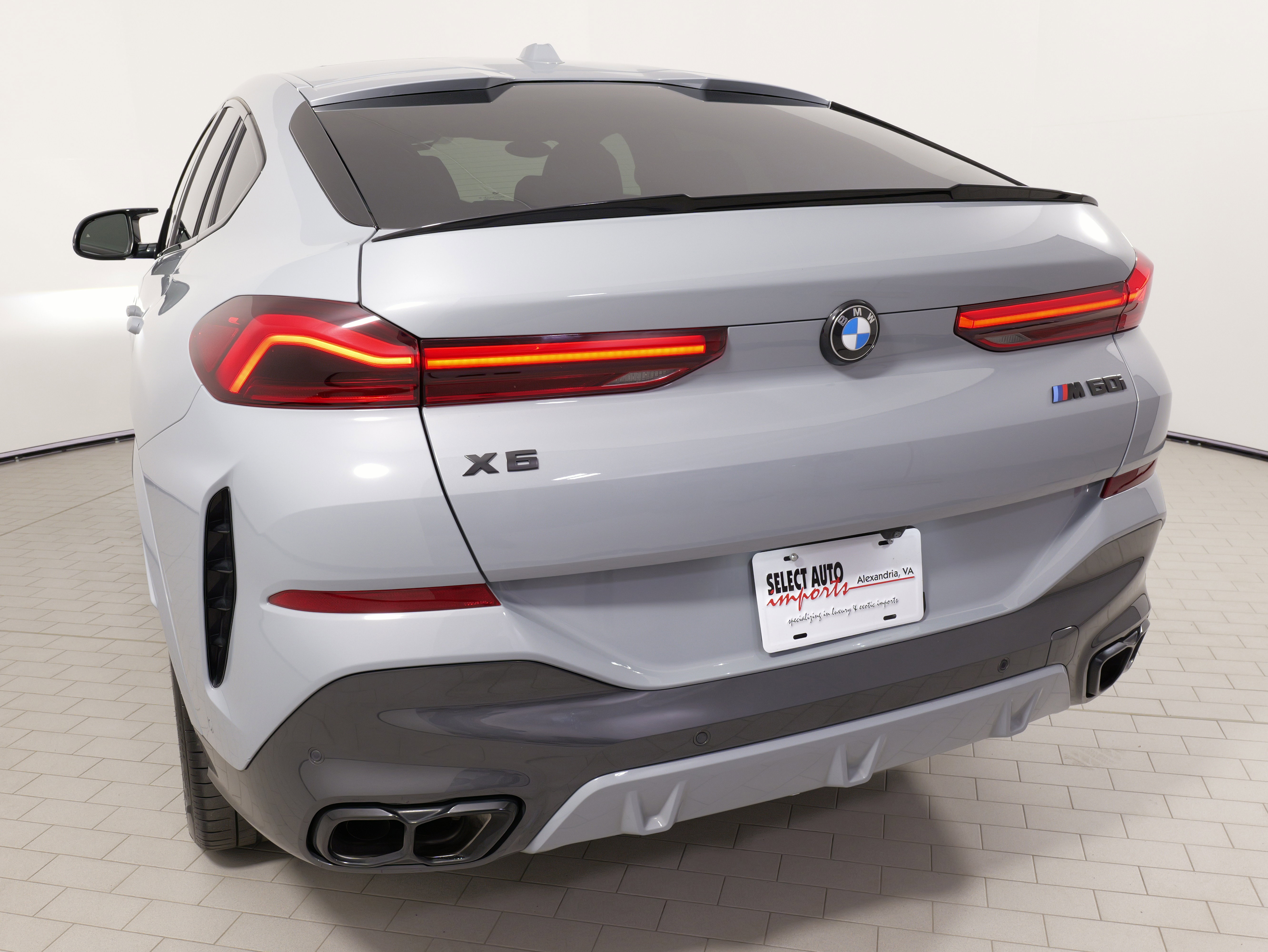 Used 2025 BMW X6 M60i AWD/4WD image 14