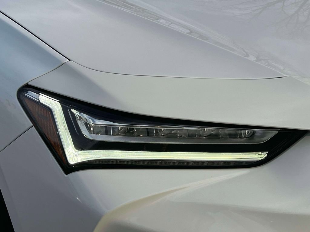 Used 2022 Acura TLX FWD image 9
