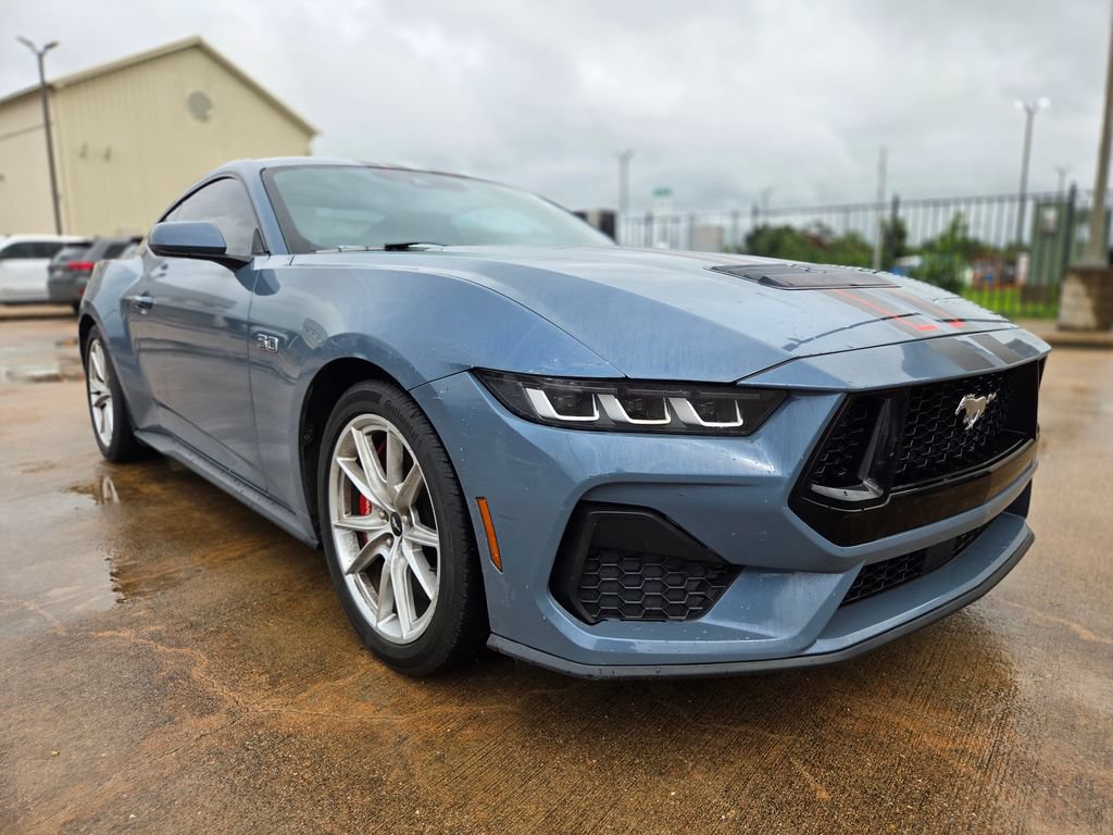 Used 2024 Ford Mustang GT Premium RWD image 3