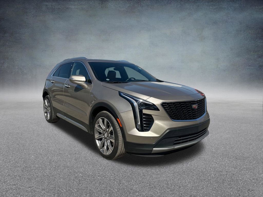 Used 2022 Cadillac XT4 Premium Luxury w/ Technology Package FWD image 8