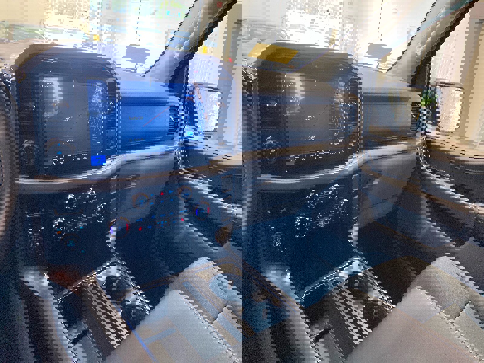 New 2025 Ford F150 XLT w/ Equipment Group 302A MID image 34