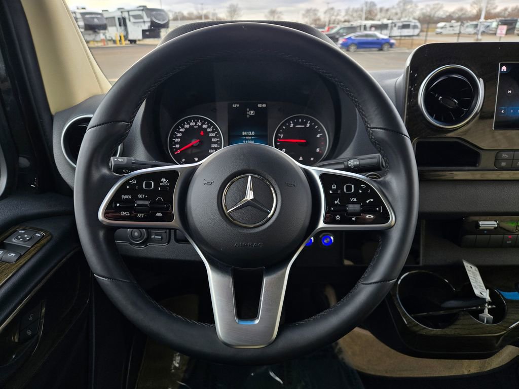 Used 2020 Mercedes-Benz Sprinter 3500 image 25