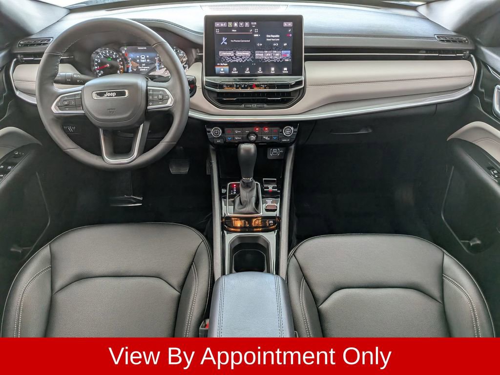 Used 2025 Jeep Compass Limited AWD/4WD image 25