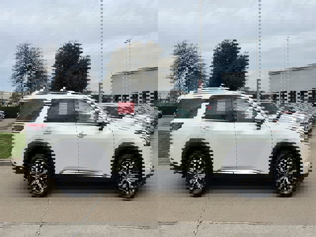 Certified 2024 Nissan Pathfinder Platinum w/ Cargo Package image 3