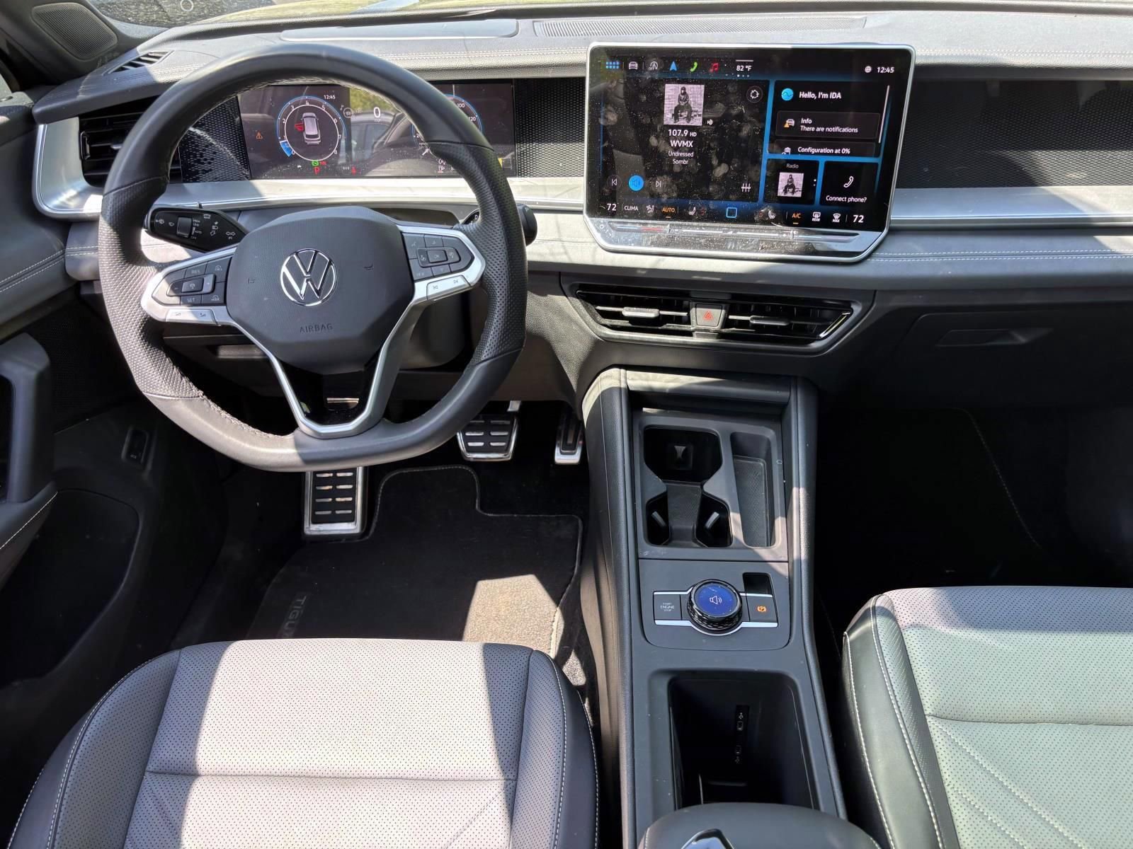 Used 2025 Volkswagen Tiguan SE R-Line AWD/4WD image 28