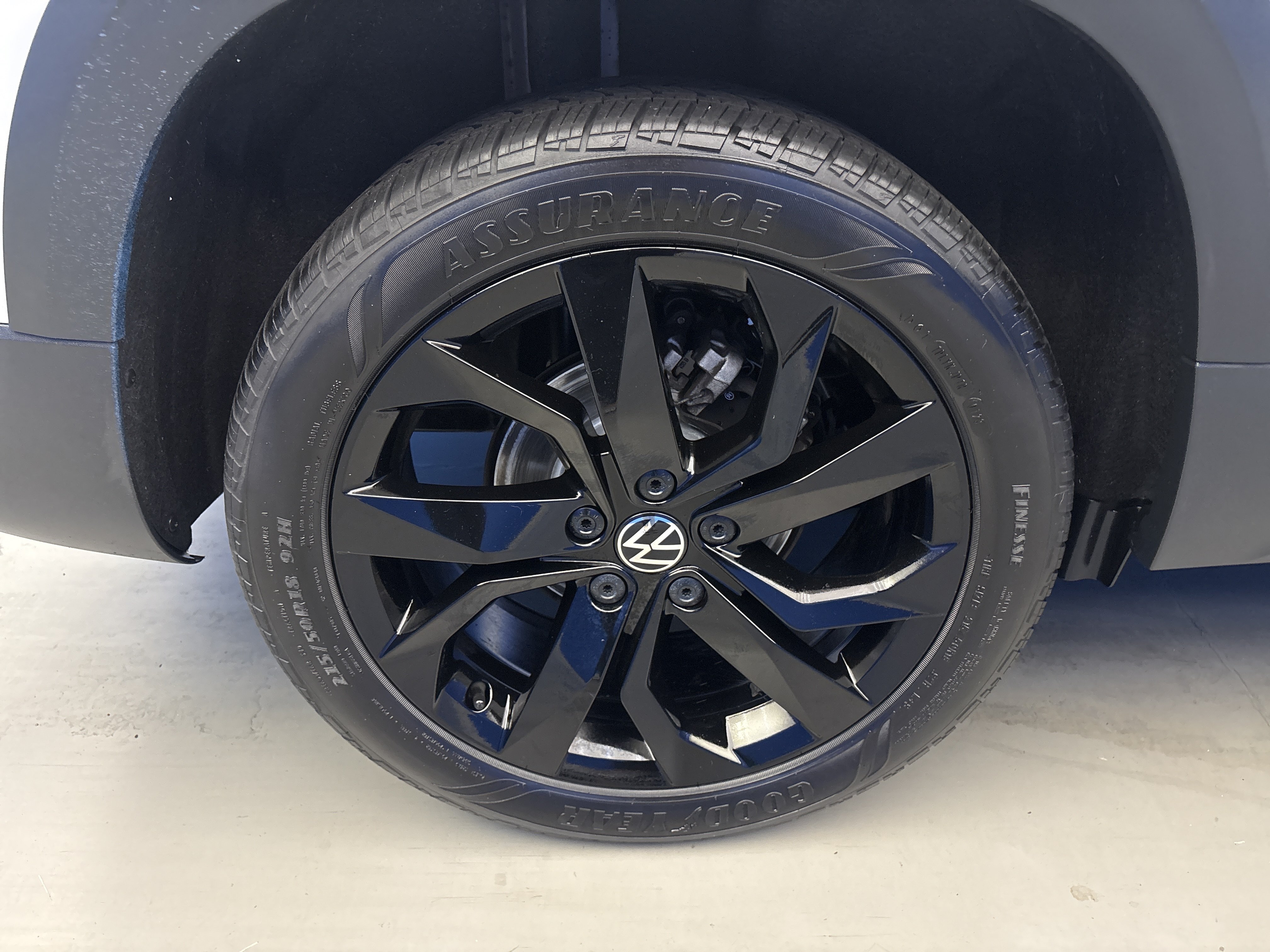 Certified 2023 Volkswagen Taos SE w/ Panoramic Sunroof Package FWD image 8