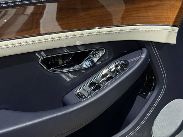 Used 2023 Bentley Continental GT V8 image 15