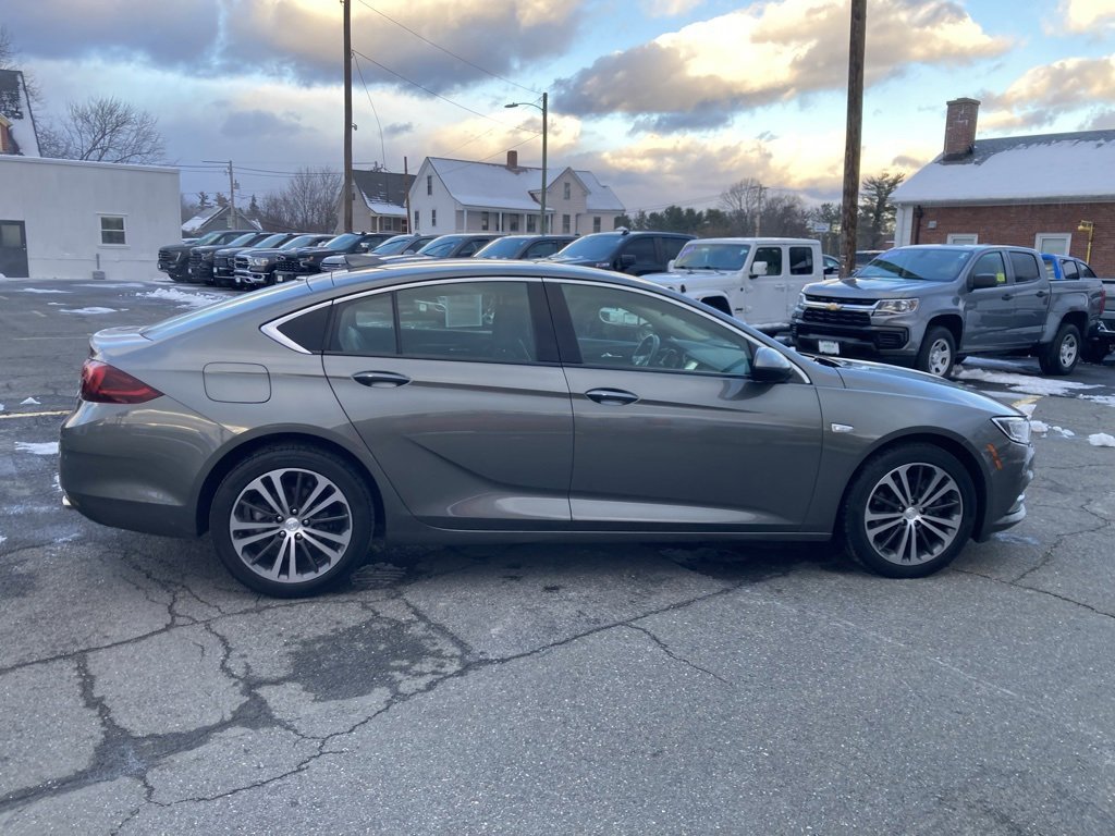 Used 2018 Buick Regal Essence w/ Driver Confidence Package #1 image 8