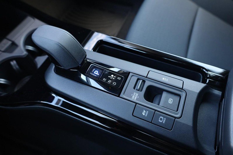 New 2026 Toyota Prius LE image 15