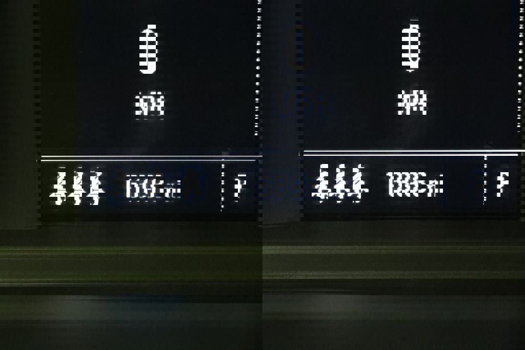 Used 2024 GMC Sierra 1500 Pro w/ Graphite Edition image 21