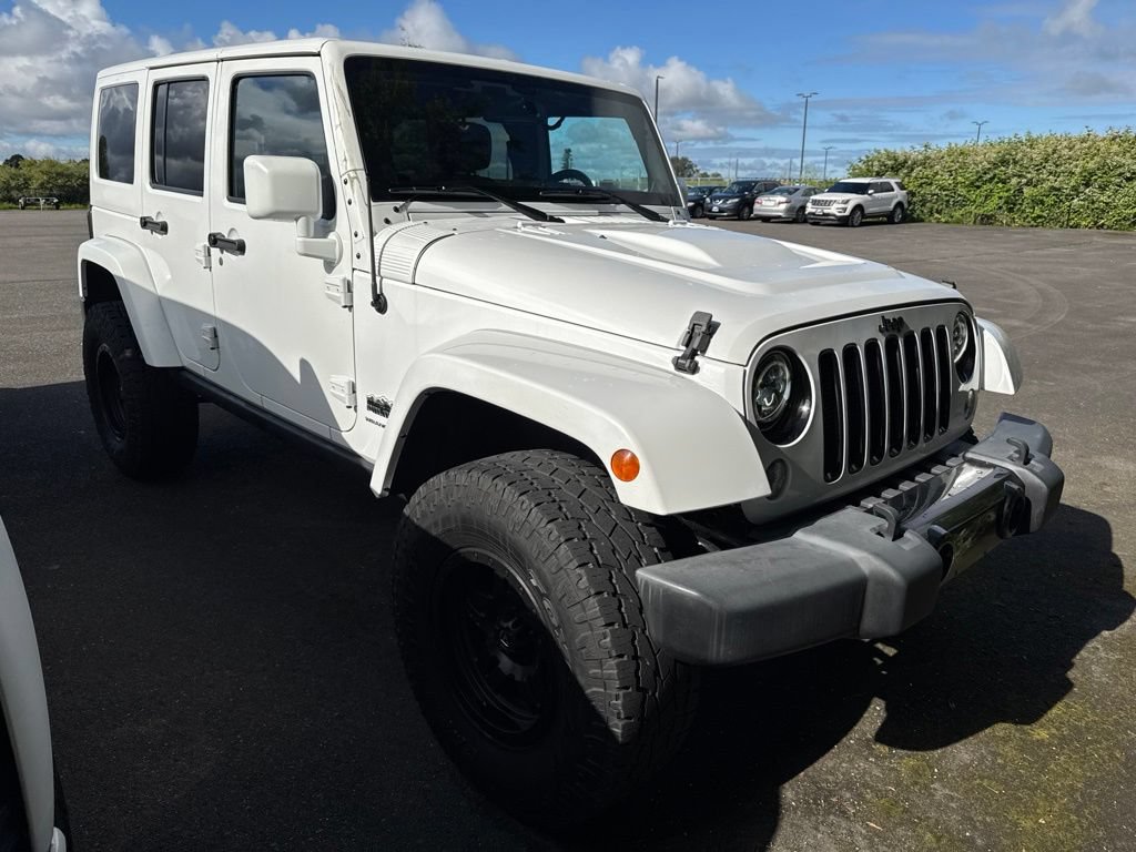 Used 2014 Jeep Wrangler Unlimited Sahara w/ Dual Top Group AWD/4WD image 7