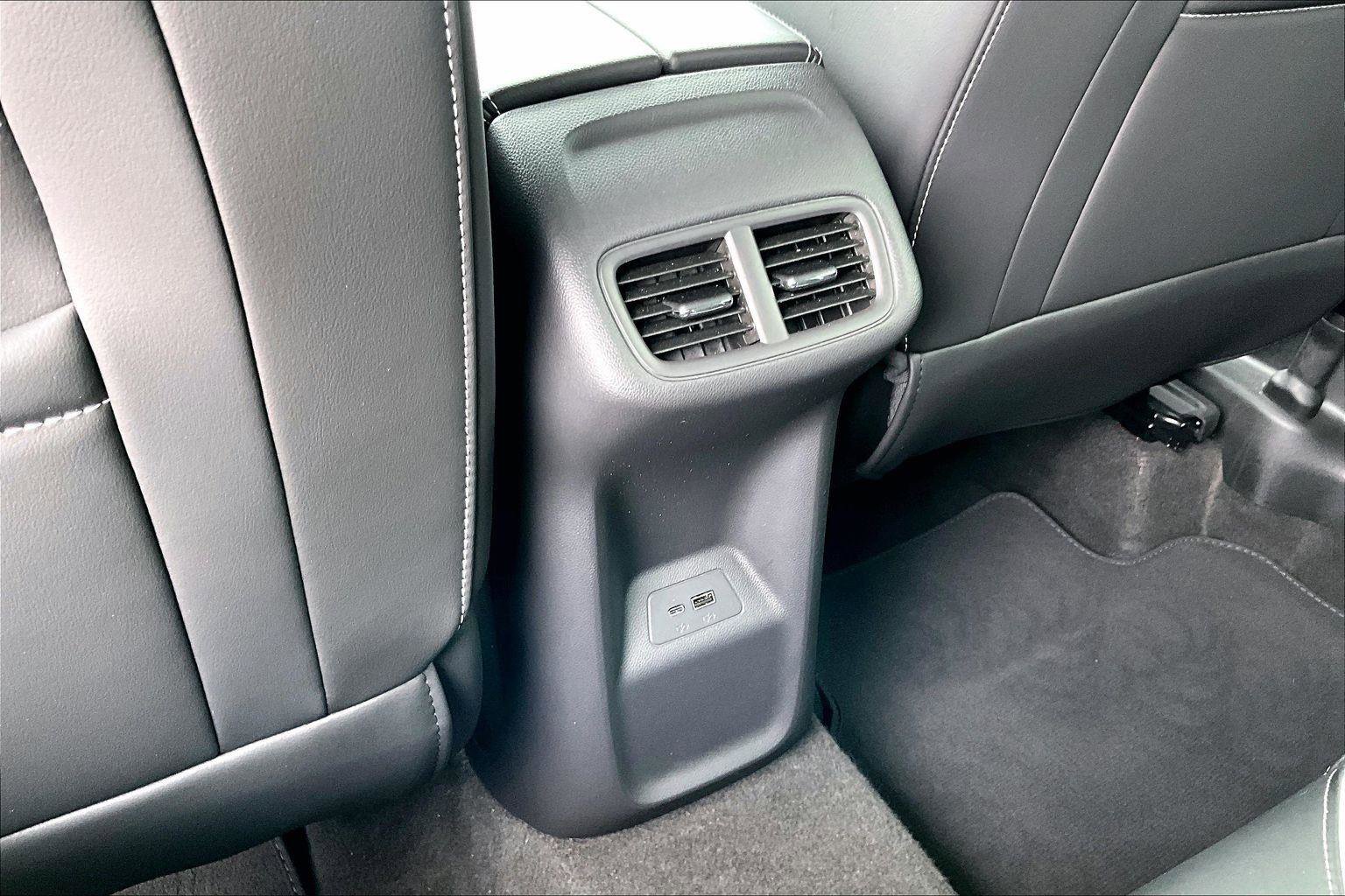 Certified 2025 Buick Envision Sport Touring image 33