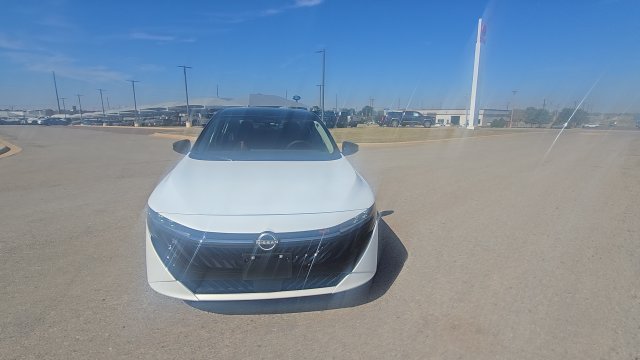 Used 2027 Nissan Sentra SR w/ SR All Weather Package FWD image 4