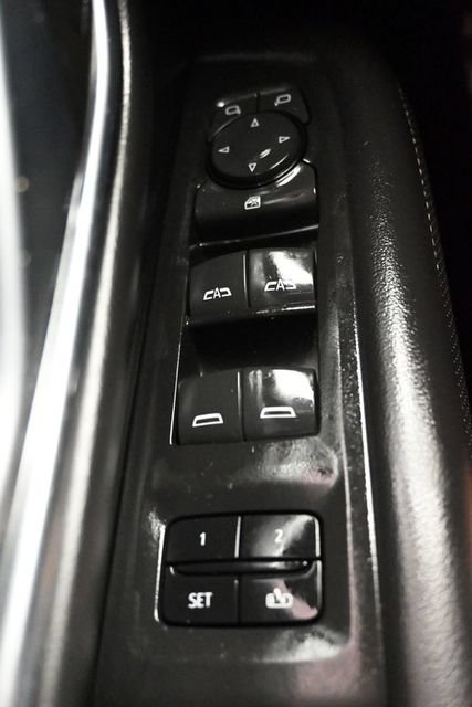 Used 2023 GMC Yukon SLT RWD image 27