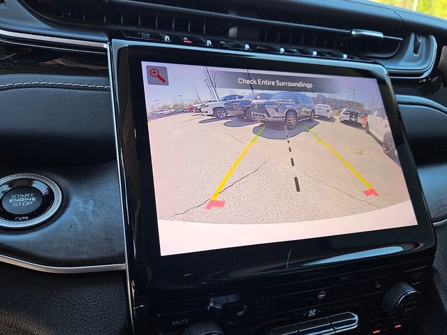 Used 2022 Jeep Grand Cherokee L Limited w/ Black Appearance Package image 19