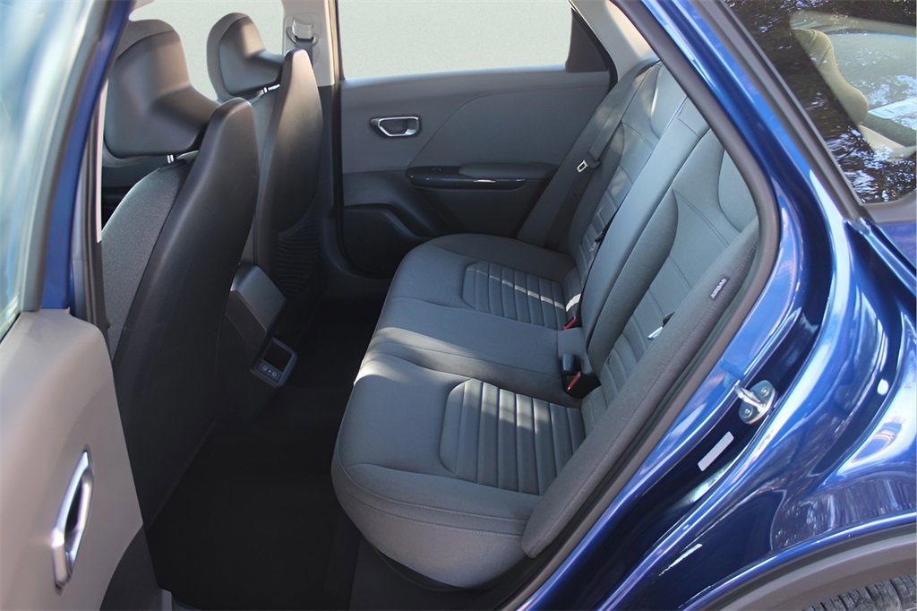 Used 2025 Kia K4 EX image 29