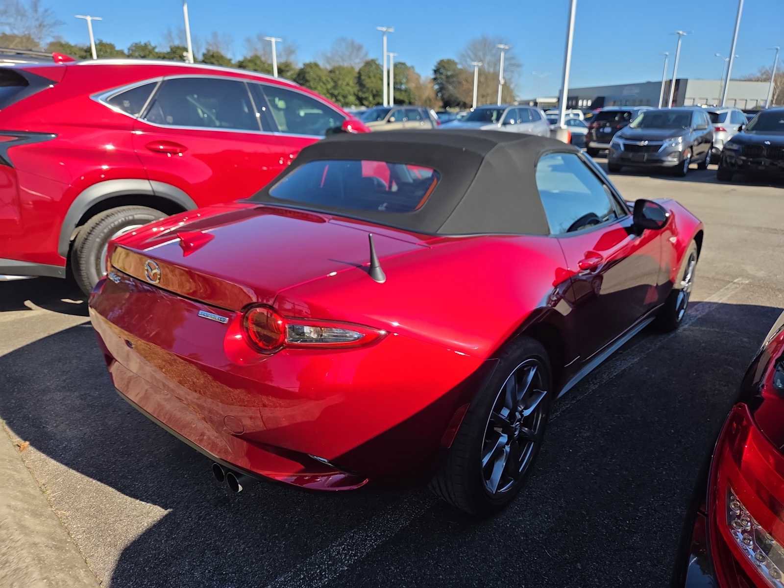 Used 2022 MAZDA MX-5 Miata Grand Touring w/ Weather Package image 4