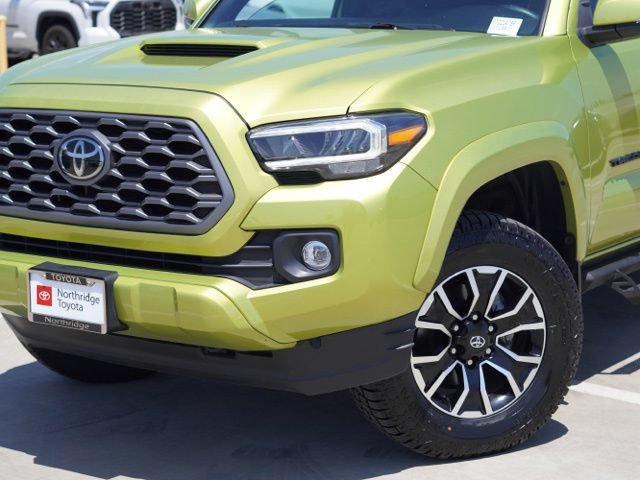 Used 2023 Toyota Tacoma TRD Sport AWD/4WD image 6