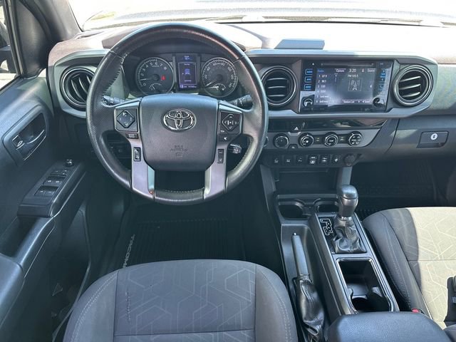 Used 2018 Toyota Tacoma TRD Sport w/ Technology Package AWD/4WD image 11