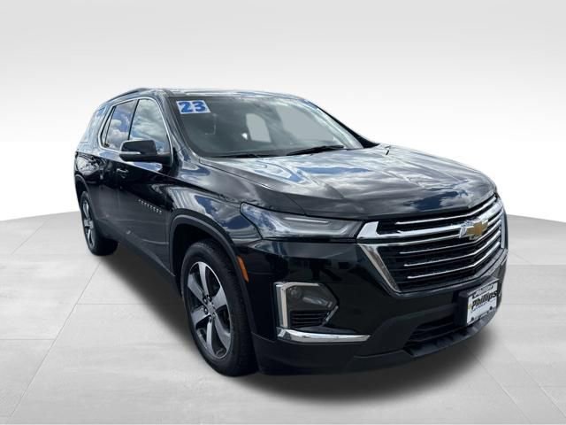 Used 2023 Chevrolet Traverse LT w/ LT Premium Package image 3