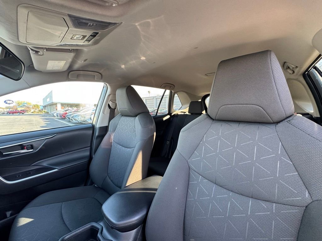 Used 2024 Toyota RAV4 XLE image 19