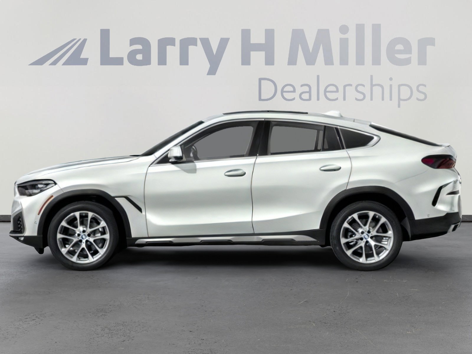 Used 2023 BMW X6 xDrive40i w/ M Sport Package AWD/4WD image 6