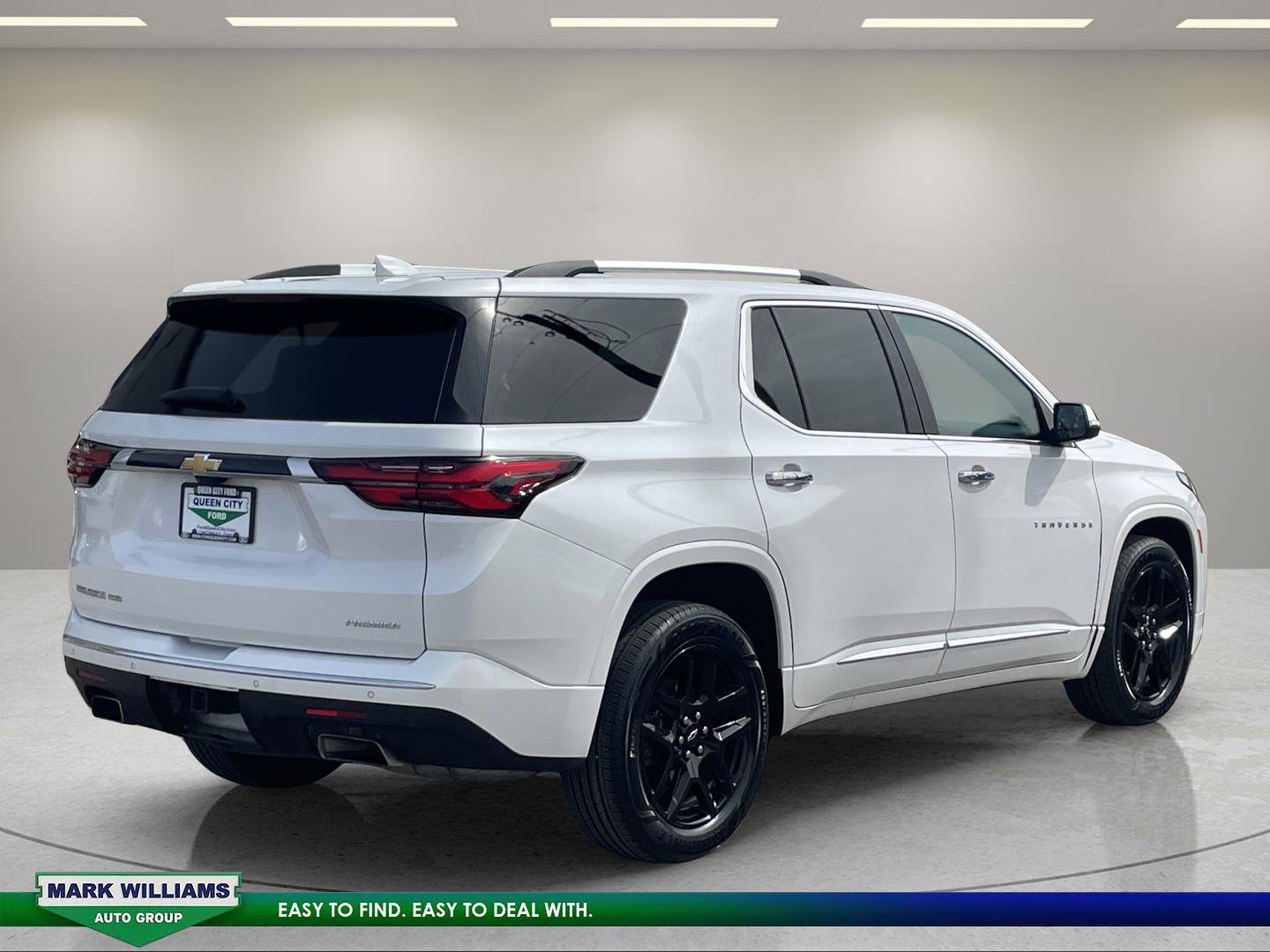 Used 2022 Chevrolet Traverse Premier image 3