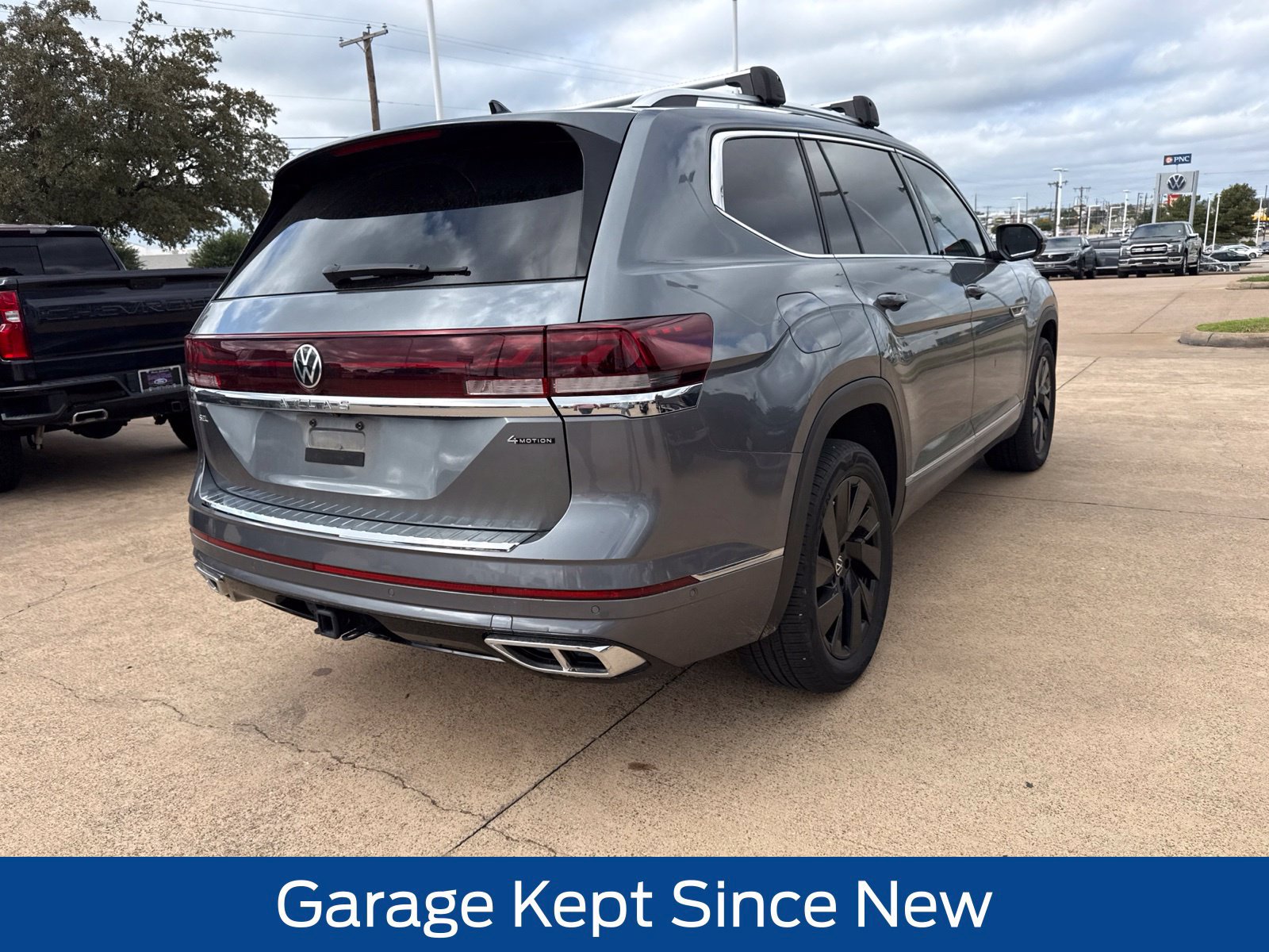 Used 2024 Volkswagen Atlas SEL Premium R-Line AWD/4WD image 8