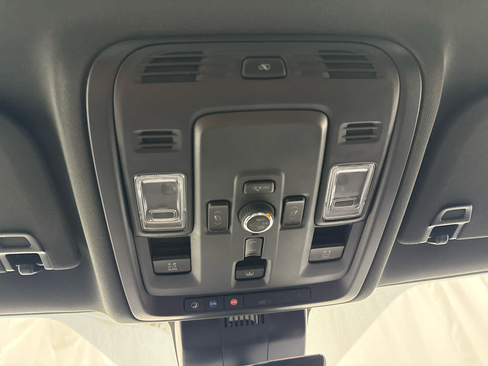 Certified 2025 Chevrolet Suburban Premier AWD/4WD image 24
