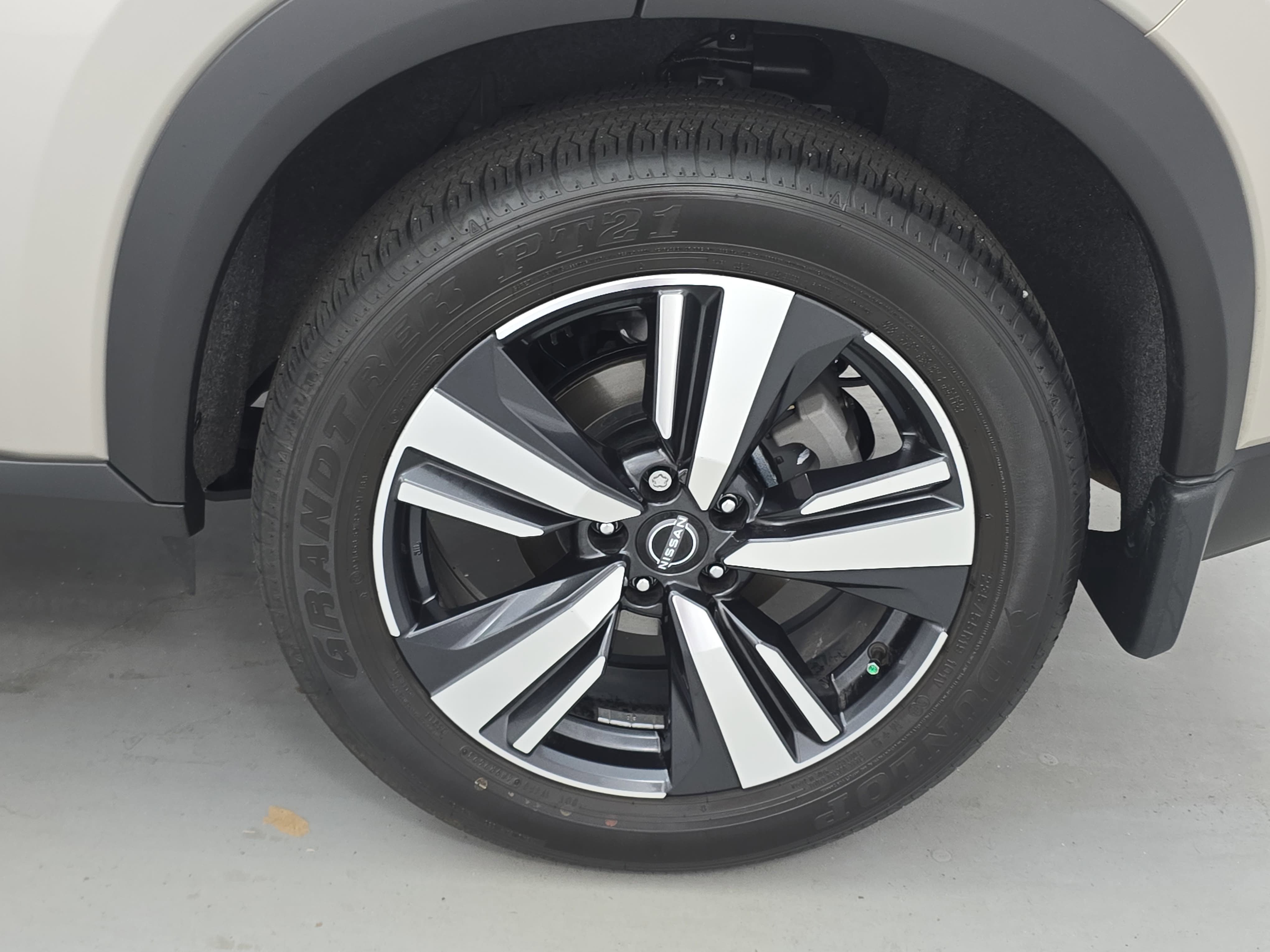 Certified 2023 Nissan Rogue Platinum w/ Platinum Premium Package AWD/4WD image 34