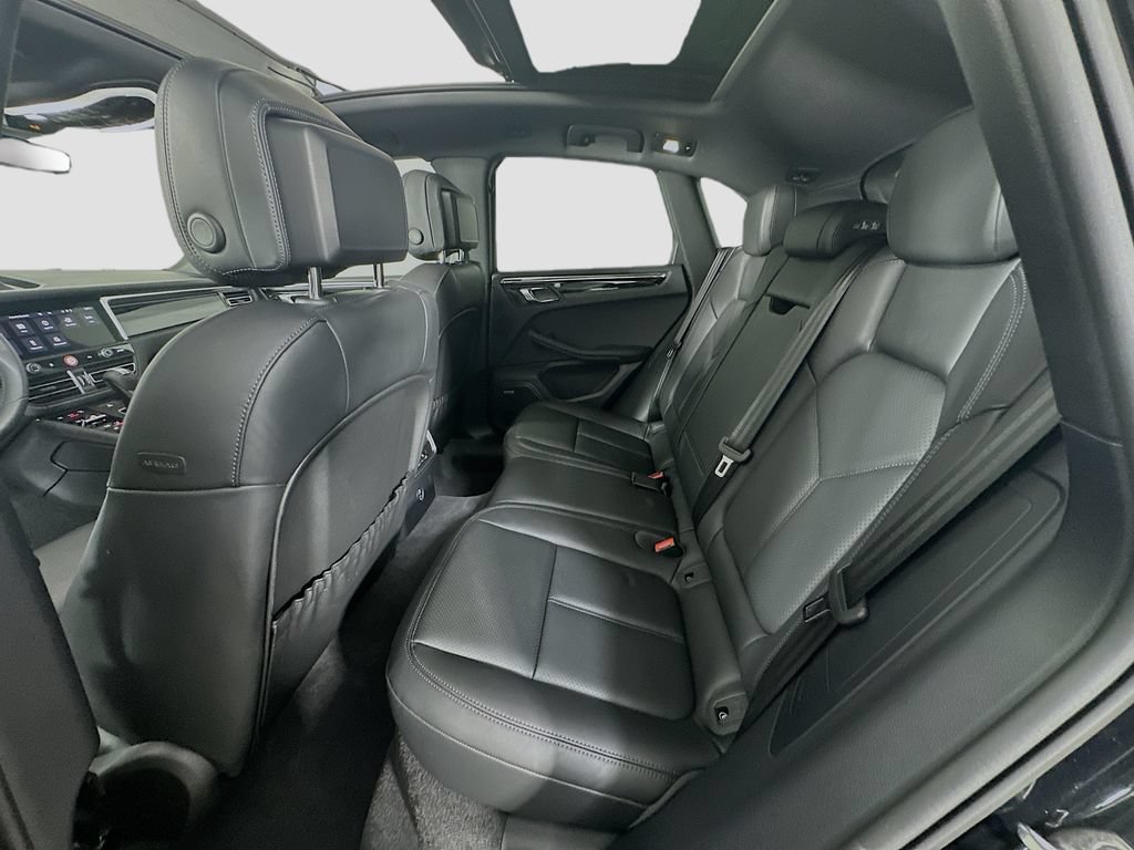 New 2025 Porsche Macan AWD/4WD image 24