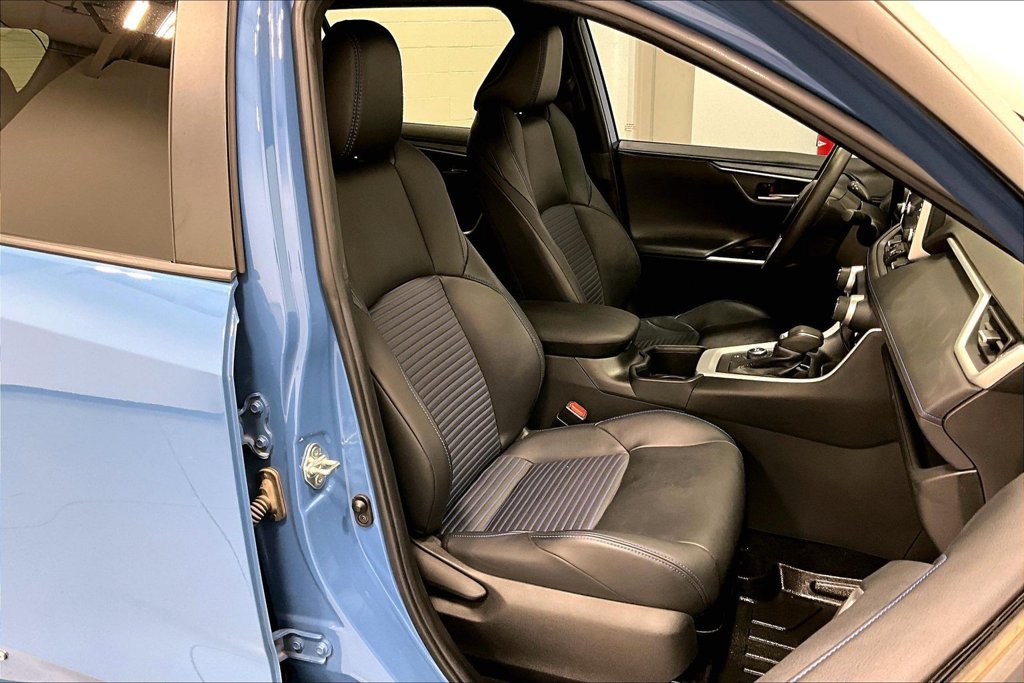 Used 2022 Toyota RAV4 XSE AWD/4WD image 9